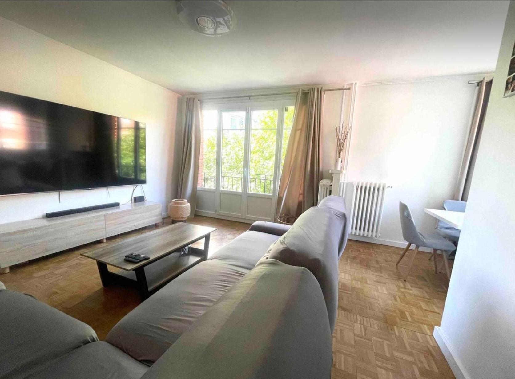 Modern 2 Bedroom Apartment Near Paris Metro, Giant Flat Screen Tv 85 Inches, Balcony, Free Parking Ивры-Сур-Сеине Экстерьер фото