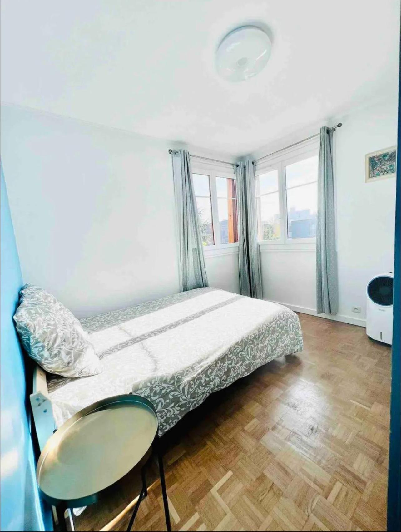 Modern 2 Bedroom Apartment Near Paris Metro, Giant Flat Screen Tv 85 Inches, Balcony, Free Parking Ивры-Сур-Сеине Экстерьер фото
